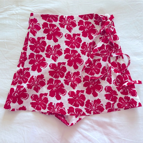 Faithful The Brand Wrap Around Skort! 🌺 - Picture 5 of 10